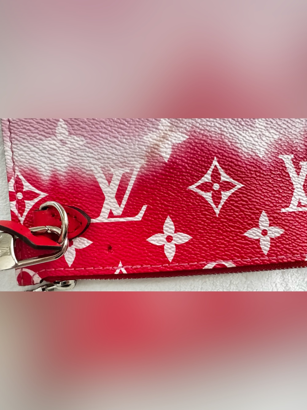 Louis Vuitton Authentic Pink to Red Gradient Monogram Wristlet - Picture 13 of 14
